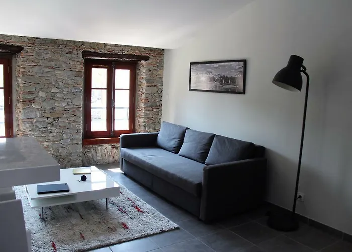 Le Voltaire Apartment *