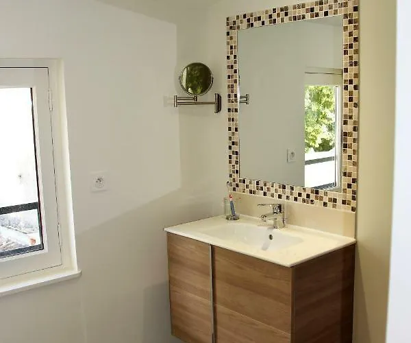 Le Voltaire Apartment *